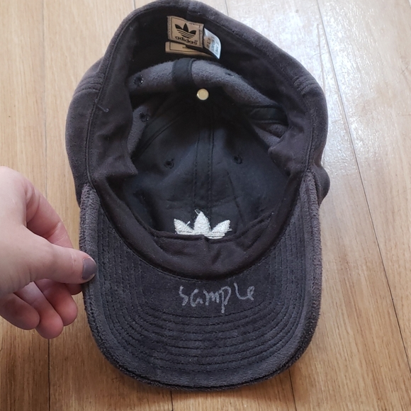 Fuzzy hat - Picture 2 of 3